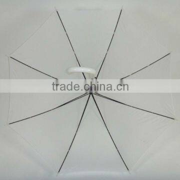 Metal Shaft White Umbrella with Plastic Handle