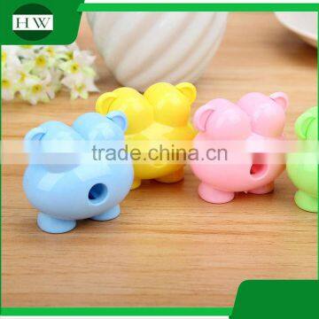 Portable Plastic Colorful Funny Child Cartoon Lion Pencil Sharpener photo-3