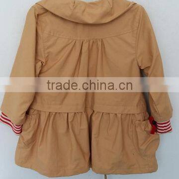 Cool Baby Girls Beige Color Plain Dyed Embroidered Wind Coat for Autumn photo-2
