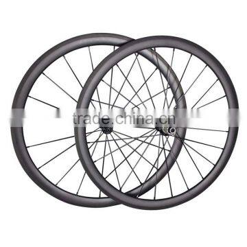 cheap OEM carbon road racing clincher wheelset 38mm clincher