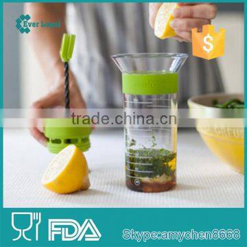 Mastrad Multi-Purpose Universal Salad Dressing Maker in Light Green/ Kitchen Tools photo-3