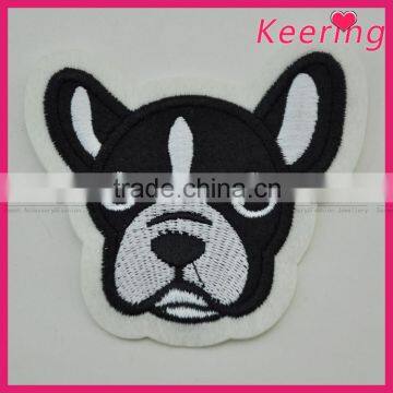 Custom cute dog embroidery patch in black color WEF-065