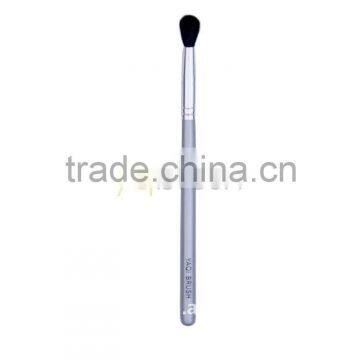 Blending shimmer makeup brush 009