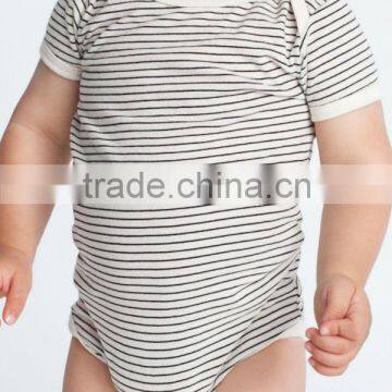 Custom deisng baby stripe romper clothes made in China