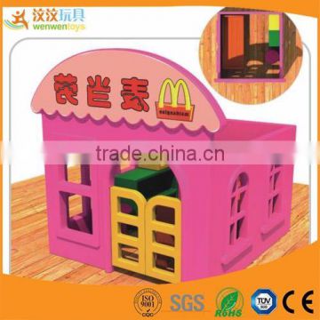 Indoor and Outdoor Plastic kid playhouse