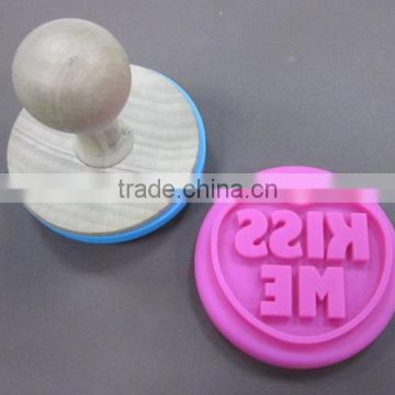 custom silicone cookie stamp for valentine's day Kiss me cookie stamp