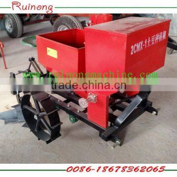 Three point mounted manual potato seeder