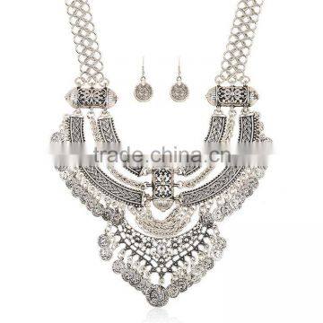 Boho Style Crescent Fringed Crude Chain Clavicle Necklace Fashion Coin Jewelry Set photo-5