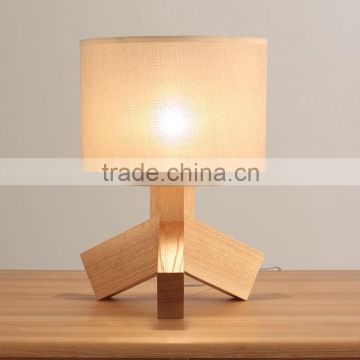 2016 newest design natural wooden table lamp with E27 lampholder