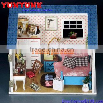 2012 Popular DIY warm wooden house with light