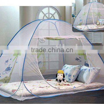 Polyester self-prop mosquito net