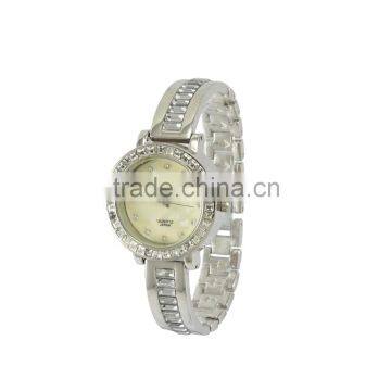 New Models Crystal and Alloy Watch Women Design Quartz Watch Models photo-4