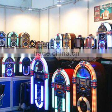 Jukebox Station With CD Player and Radio