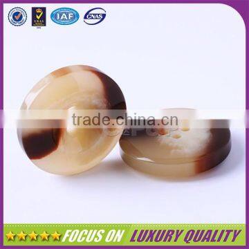 2016 Best selling simple design resin polyester button for windcoat