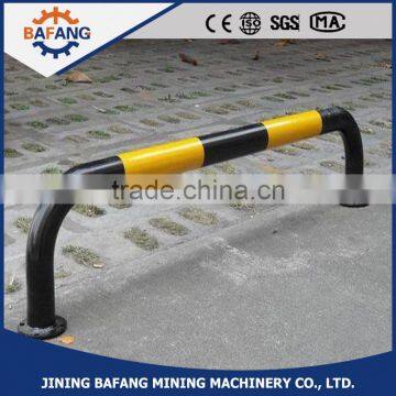 The traffic security facility bent block car parking pole