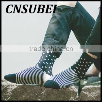 Customized Autumn Winter Mens Personality Warm Small Dot Mosaic Stripe High Tube Combed Cotton Tube Socks photo-3