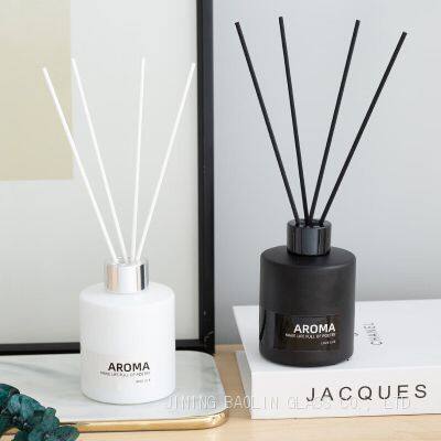 Eco Air Freshener Classic Matte White Black Round Reed Diffuser Bottle With Rattan