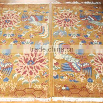 Bird pattern wool carpet