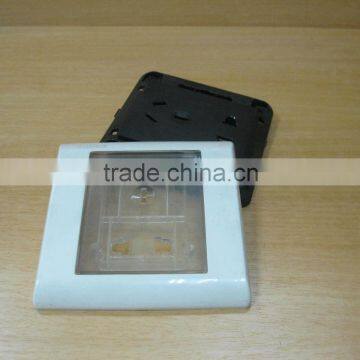 Socket cover mold