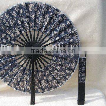 Foldable hand bamboo silk fan