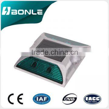 2014 Best Selling Excellent Safety Compression Resistance Aluminium Alloy + PC Road Stud With Solar Panel photo-3
