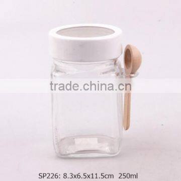 250ml square glass jar with metal lid and wood spoon