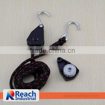 1/4" Rope Ratchet with Metal Wheel