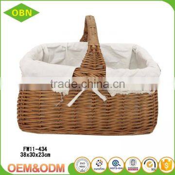 handmade cheap wicker picnic basket with lid for family