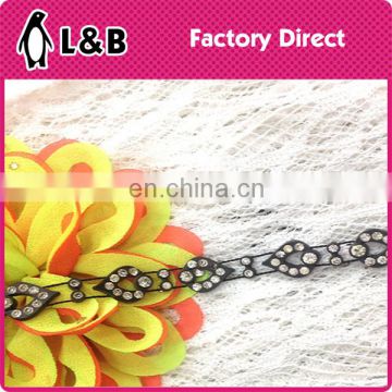 2016 new arrival fashion design plastic crystal rhinestone banding plastic rhinestone trimming