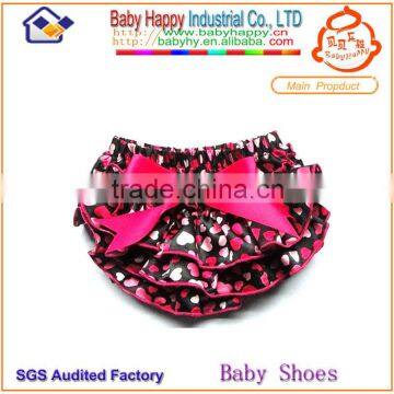 Fashionable Colorful Heart Print Ruffled Fancy Girl Baby Bloomers