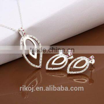 2015 Simple design leaf shape stainless steel jewelry sets