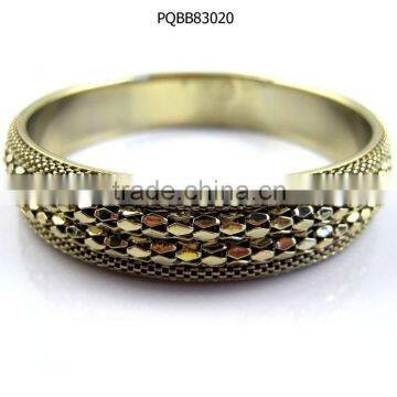 New design fashionable vintage brass wide bangle