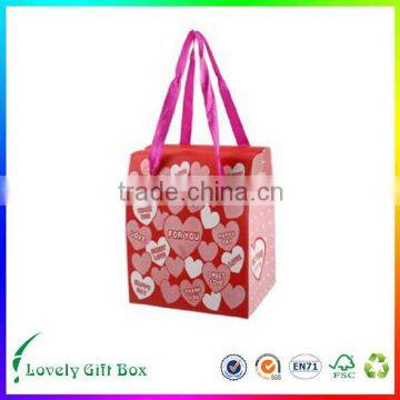 2016 cheap custom printed handbag shape gift box