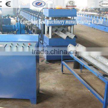 Highway Guardrail road fence forming machine