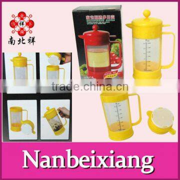 Cooking Ration Sauce Cruet Plastic Oil Pot With Handle