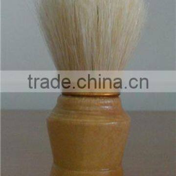 Natural bristle shaving brush
