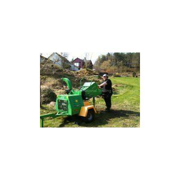 Wood chipper with 22hp diesel engine CE approved