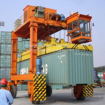 Container Straddle Carrier