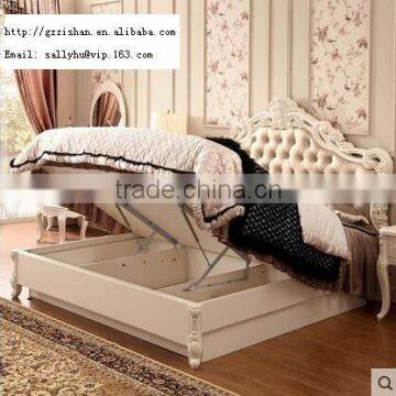 Luxury Carved Bed European Design Made in China photo-4