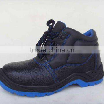 industrial PU sole safety footwear 8202