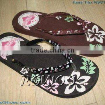 women elegant slippers