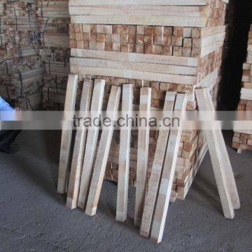 Rubber sawn timber the cheapest price for pallet or furniture from Vietnam moisture down 12%