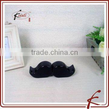 ceramic moustache shape salt & pepper shaker