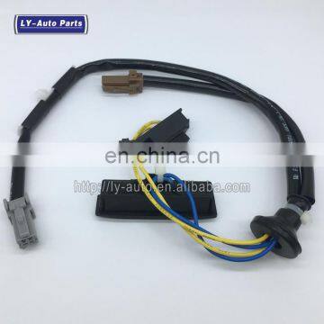 Trunk Switch Button For Nissan Tiida 25380-ED002 25380ED002