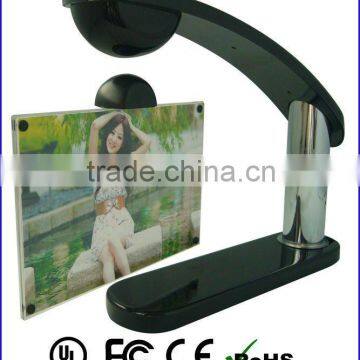 Clip shape photo frame display,magnetic floating photo frame