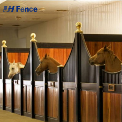 Maßgeschneiderter 12ft vorgefertigter verzinkter Stahlpferdestall zum Verkauf. Luxuriöses tragbares Außenpferdestall mit Dach Stalel photo-4