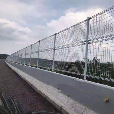 Usb Key Protection Isolation Frame Fence Net, Low-carbon Steel Wire Welded Isolation Fence for Expressways photo-3
