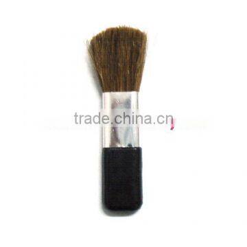 brown hair blusher brush