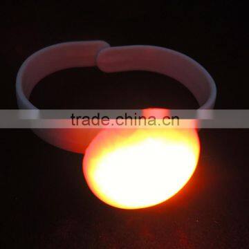 led flashing silicone rubber bracelet,party decorations,wholesale birthday party supply