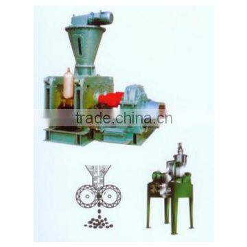 Dry granulating machine